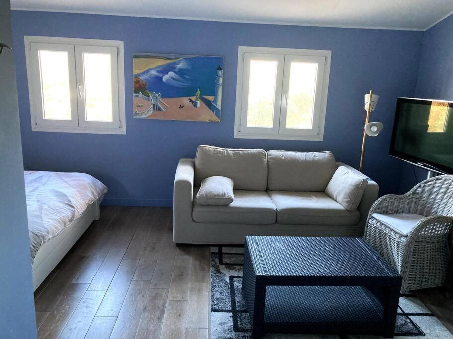 דירות לה קול-סור-לופ Agreable Chambre D'Hotes Avec Vue Sur Les Collines מראה חיצוני תמונה